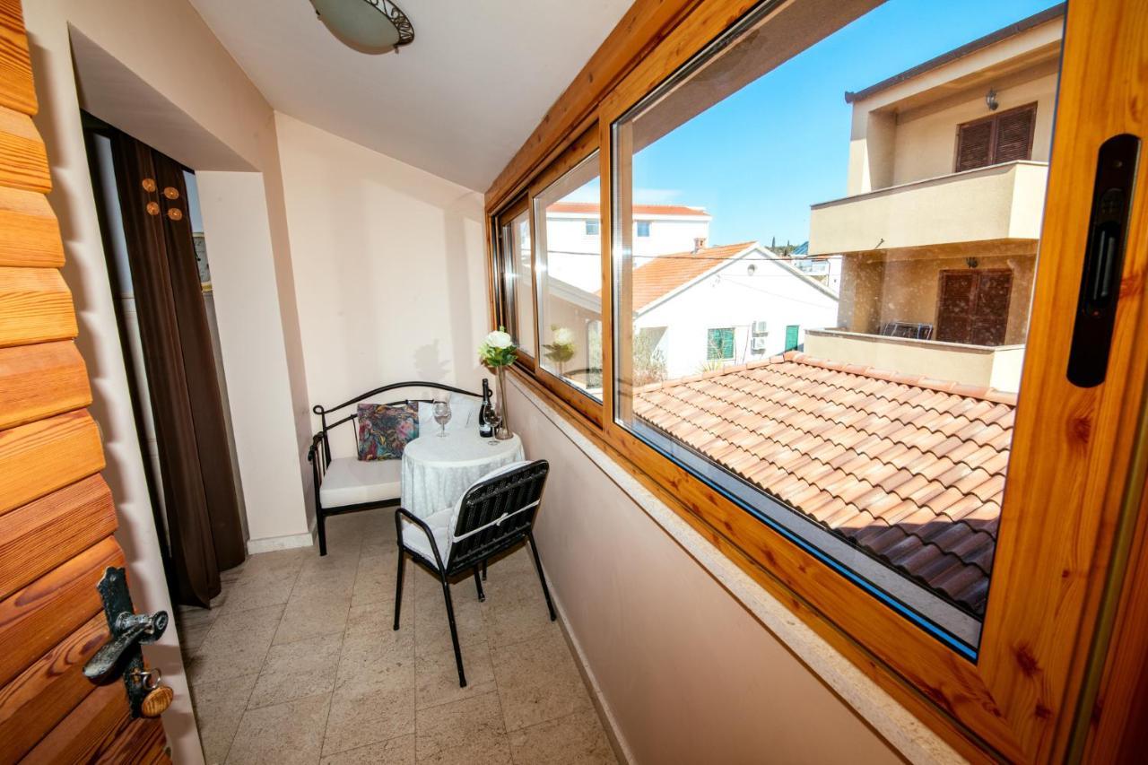 M&M Apartments Biograd Na Moru Exterior foto